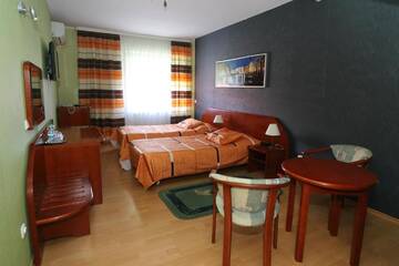 Фото номера Двухместный номер с 1 кроватью или 2 отдельными кроватями Отель Hotel Gregor г. Pszczółki 6