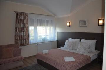 Фото номера Семейный номер Отель Hotel Bartnik г. Pszczółki 2
